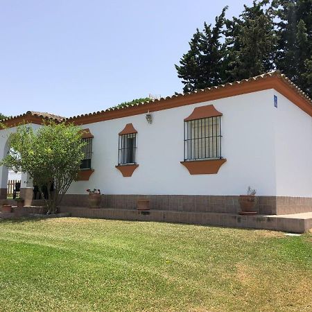 Chalet Con Piscina, Amplio Jardin Y Aire Acondicionado 치클라나 데 라 프론테라 외부 사진