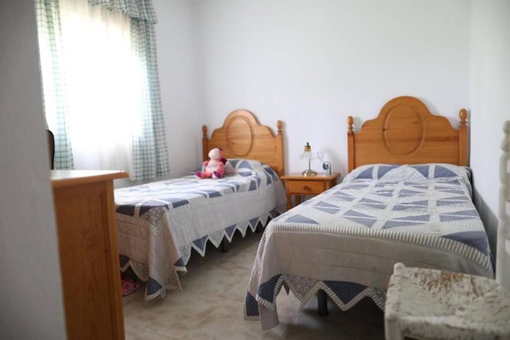 Chalet Con Piscina, Amplio Jardin Y Aire Acondicionado 치클라나 데 라 프론테라 외부 사진